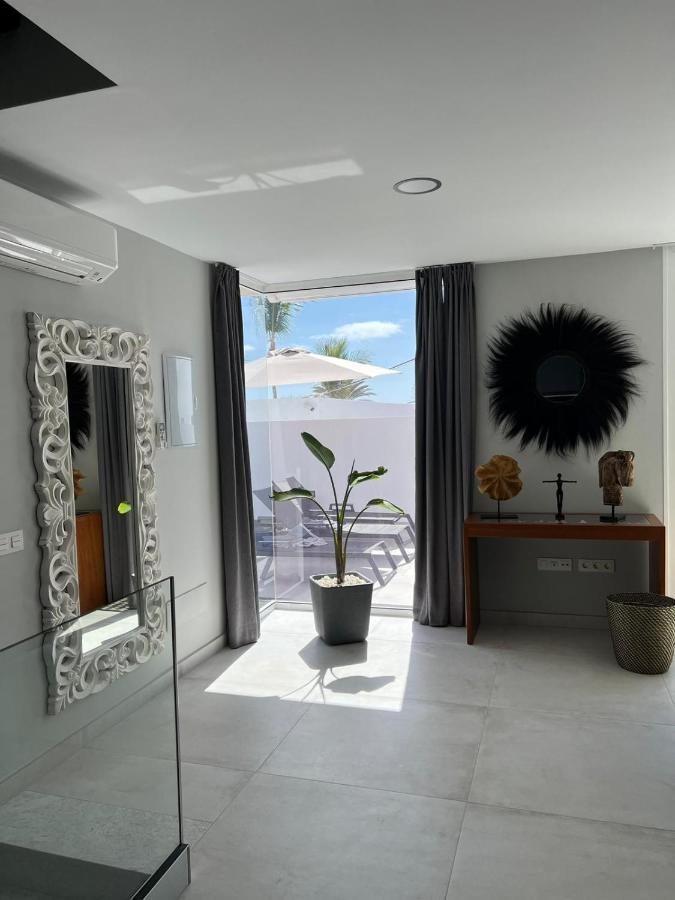 Beach Paradise Tias Exterior photo